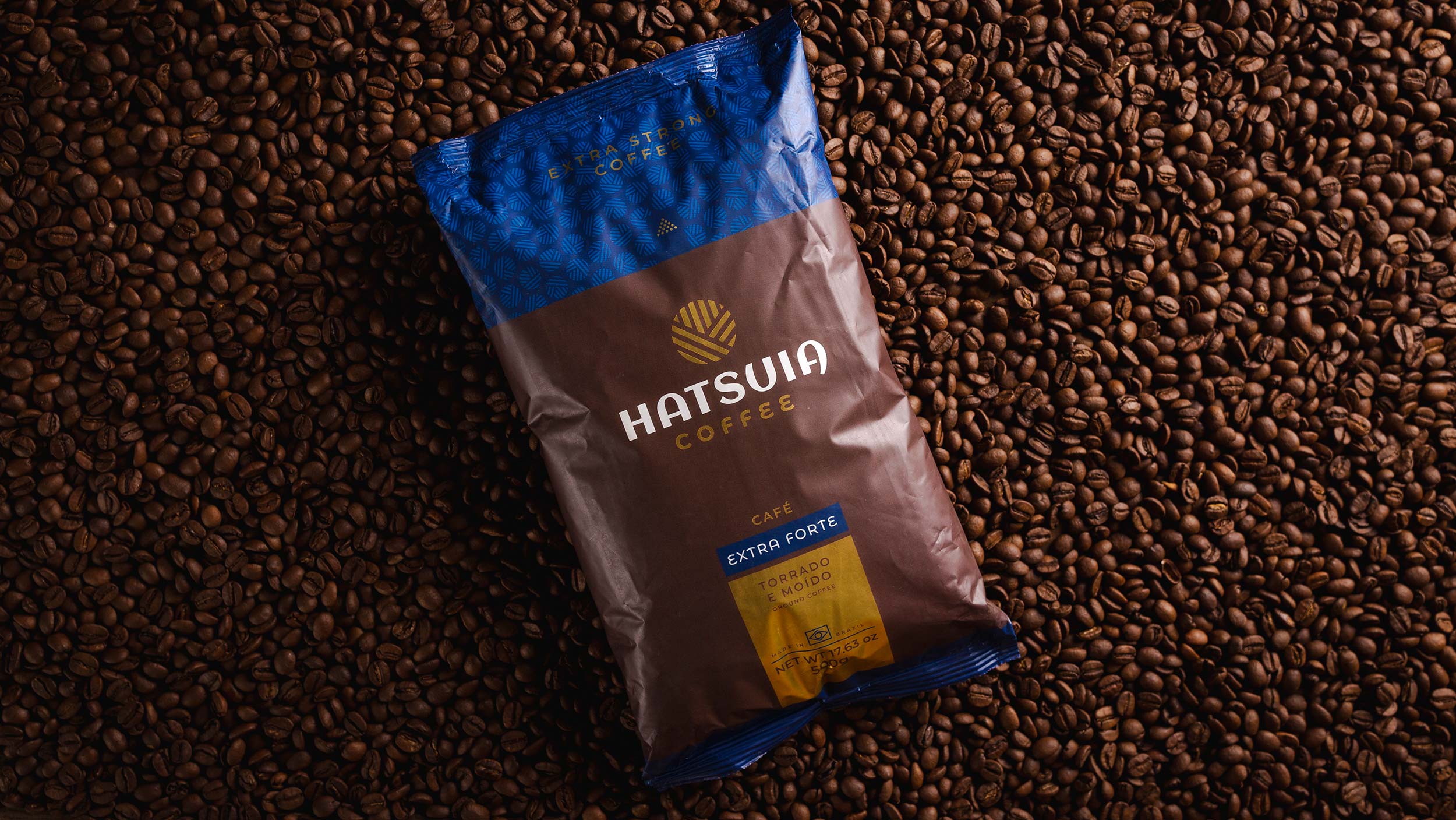 Design de marca e embalagens de Hatsuia Coffee para linha de cafés gourmet e especiais tipo exportação.